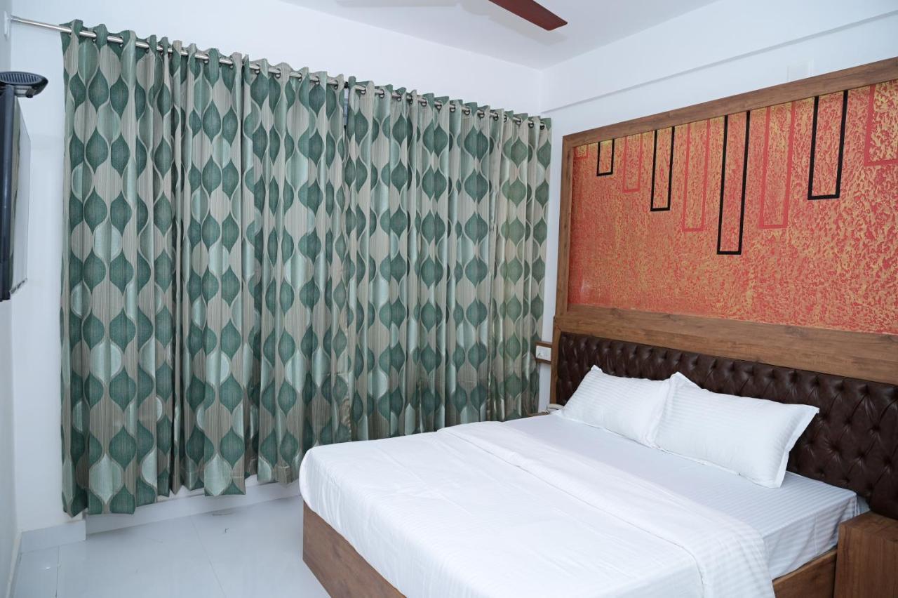 B Six Hotel บังกาลอร์ ภายนอก รูปภาพ