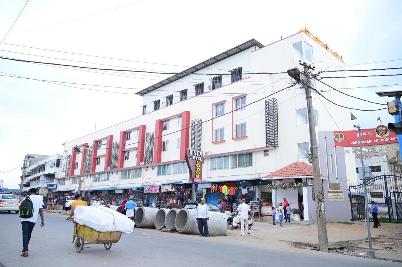 B Six Hotel บังกาลอร์ ภายนอก รูปภาพ