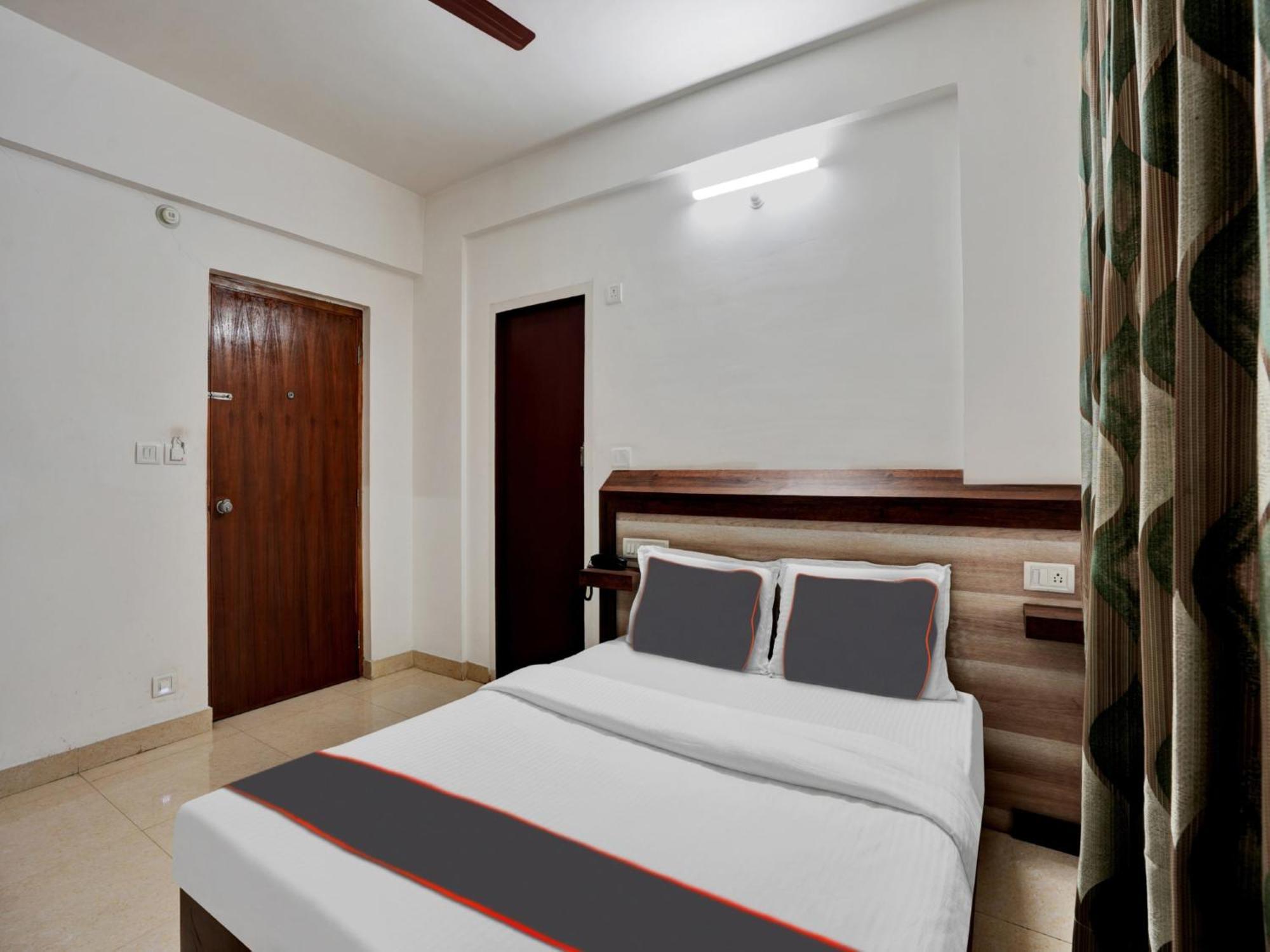 B Six Hotel บังกาลอร์ ภายนอก รูปภาพ