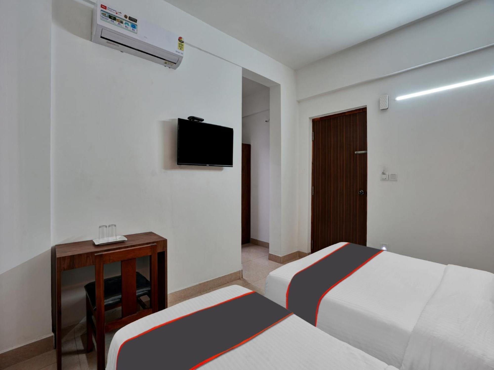 B Six Hotel บังกาลอร์ ภายนอก รูปภาพ
